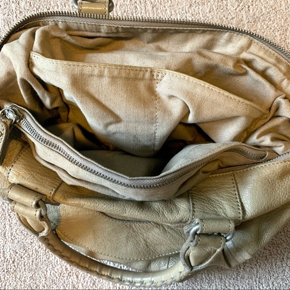 Liebeskind Berlin ✨ Esther
Stud Leather Satchel Shoulder
HandBag - Picture 5 of 6